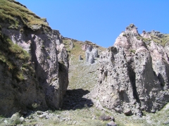 Formy skalne w Rezerewacie Kazbegi