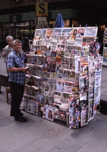 Kiosk „pod chmurk” – miejscowy koloryt.