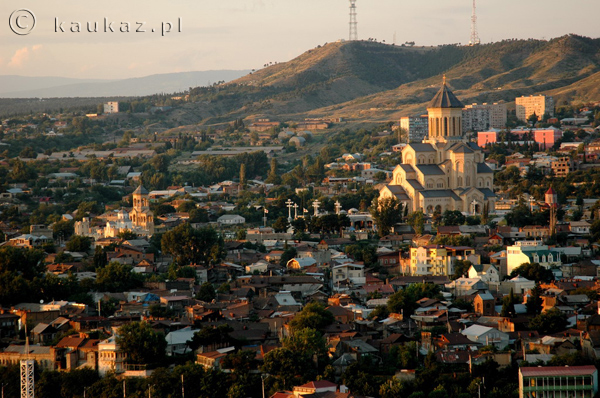 Tbilisi koci Cminda Sameba Tsminda Sameba budownictwo sakralne