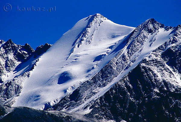 Tebulosmta szczyt Kaukaz Wschodni gry Gruzja