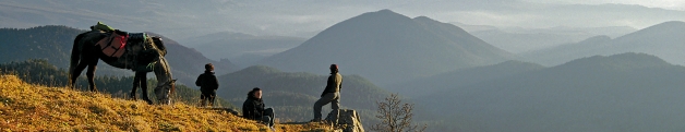 zdjęcia i fotografie góry Kaukaz, Gruzja, Armenia, Azerbejdżan, turystyka, podróże, wyprawy, gospodarka, bezpieczeństwo, zabytki, zwiedzanie, trekking, Morze Czarne, wybrzeże, Tbilisi, Batumi, Mccheta, Kazbek, Kazbegi, Wardzia